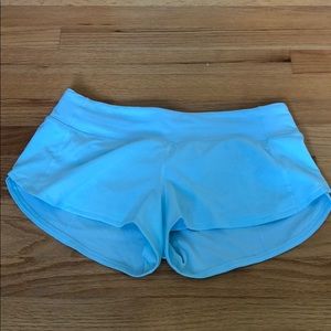 Lululemon 2.5” speed up shorts